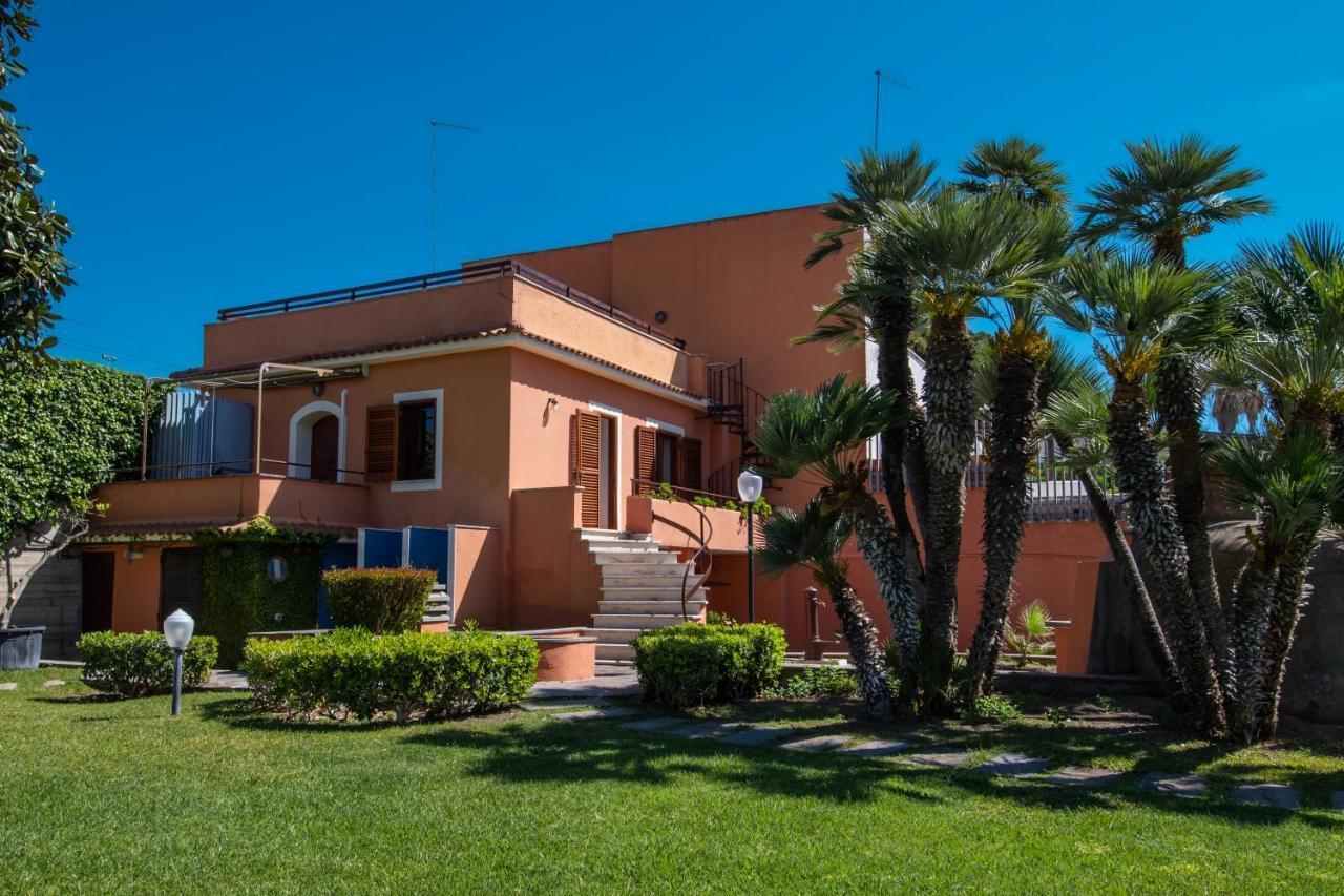 Palazzo Moresco Santa Marinella Exterior foto